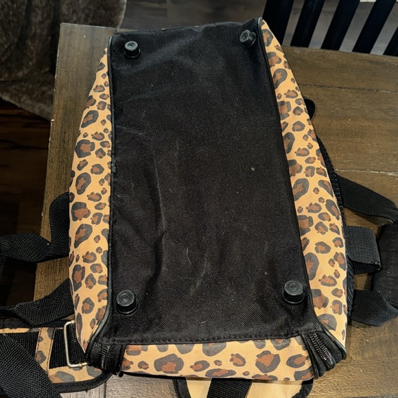 Cheetah Print Animal carrier - Picture 5 of 5
